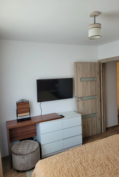 Militari, apartament 2 camere 56 mp, piata Veteranilor, bl, 1981